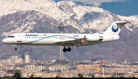 فوکر هواپیمایی آسمان EP-ATG